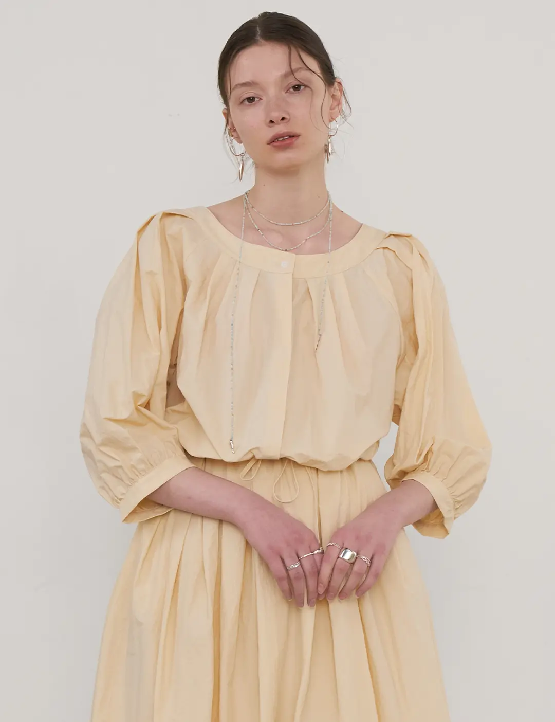 노미나떼 Volume Cropped Blouse (Butter Lemon) 상품 이미지 2