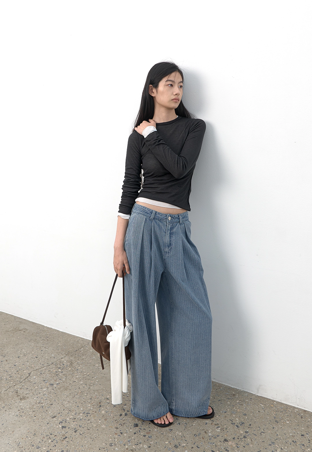 아뜰리에 나인 (T-7289)AN INTERLOCK LONG SLEEVE SLIM FALL TEE 상품 이미지 3
