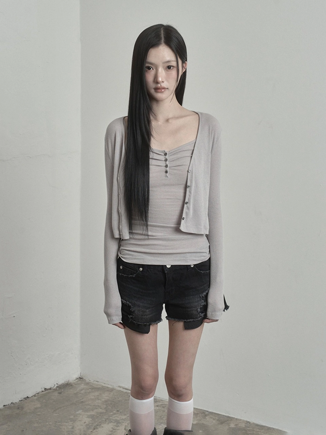 이네기 [2nd Reorder] Silvery Button Cardigan (sand beige) 상품 이미지 2