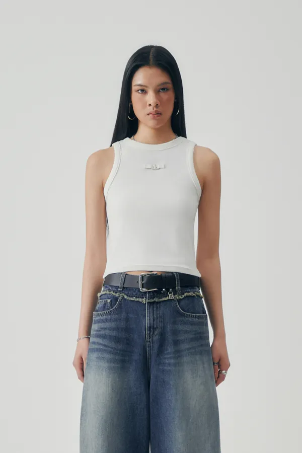 Metal Logo Point Basic Sleeveless [ White ]