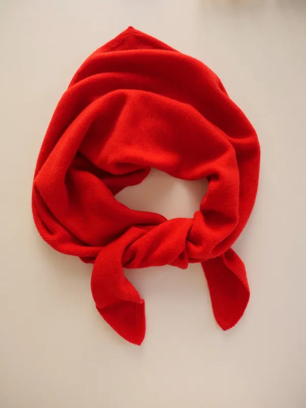 Triangle wool Scarf (red)