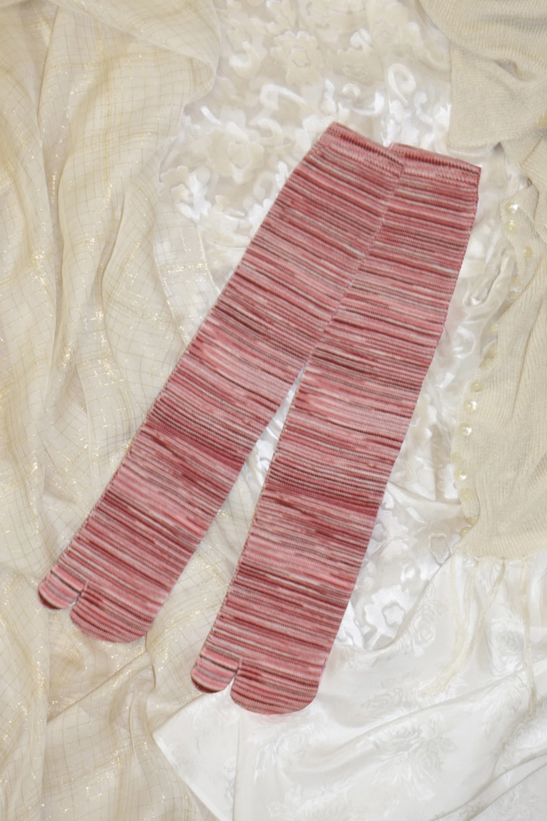 누아누 Esper Tabi Socks_Cherry 상품 이미지 3