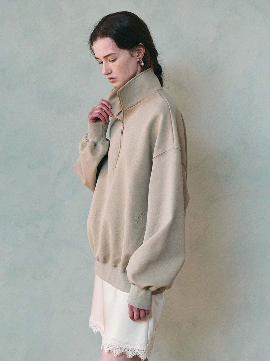 르니나 BELLY highneck half zip-up sweatshirt_khaki 상품 이미지 3