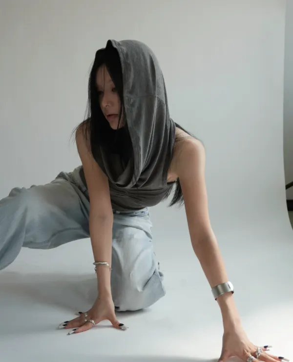 DUNE HOODIE SLEEVELESS (charcoal)