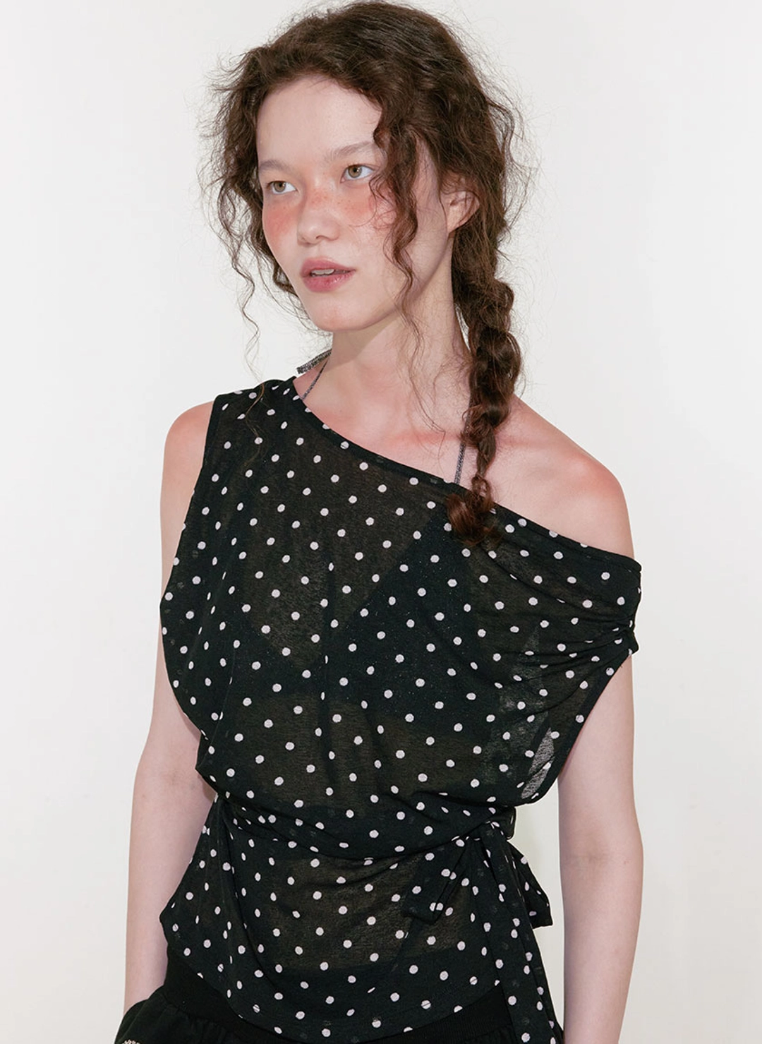 루루서울 [4차] Dot Off Shoulder Top (Black) 상품 이미지 2