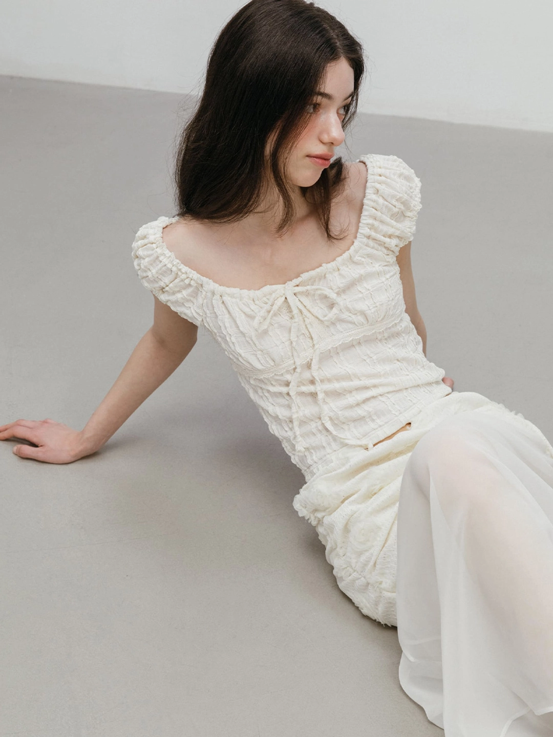 모이페어 SHIRRING LACE SLEEVELESS / IVORY 상품 이미지 3