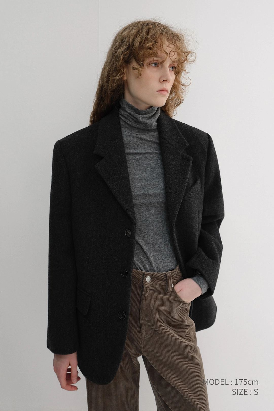 던스트 UNISEX 3 BUTTON WOOL BLAZER CHARCOAL GREY_UDJA6D122CG 상품 이미지 1