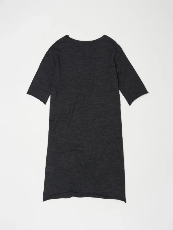 MINIMAL WOOL TEXTURE DRESS IN CHARCOAL