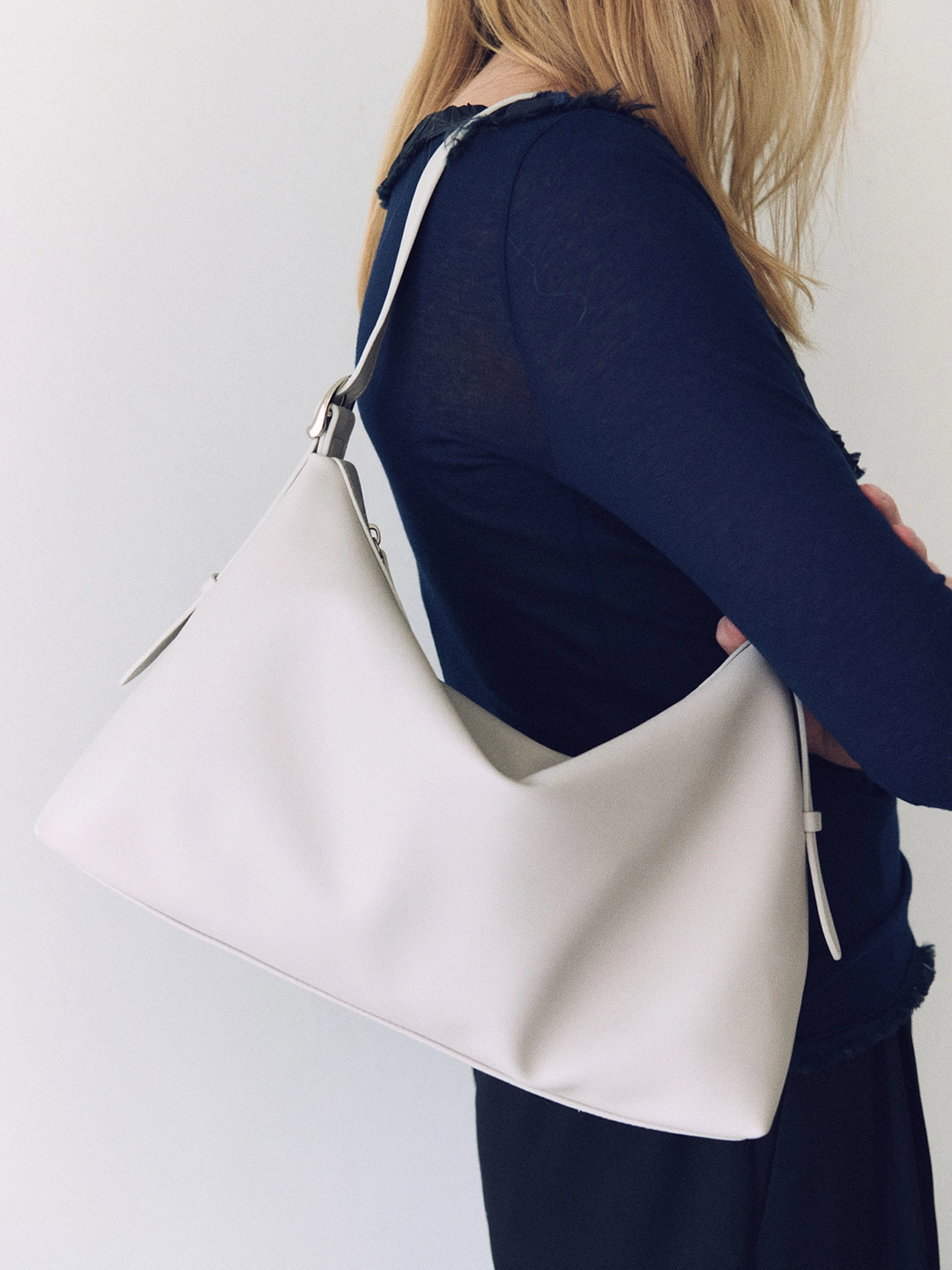 오브히 리노 숄더백 Lino Shoulder Bag_Ivory 상품 이미지 2