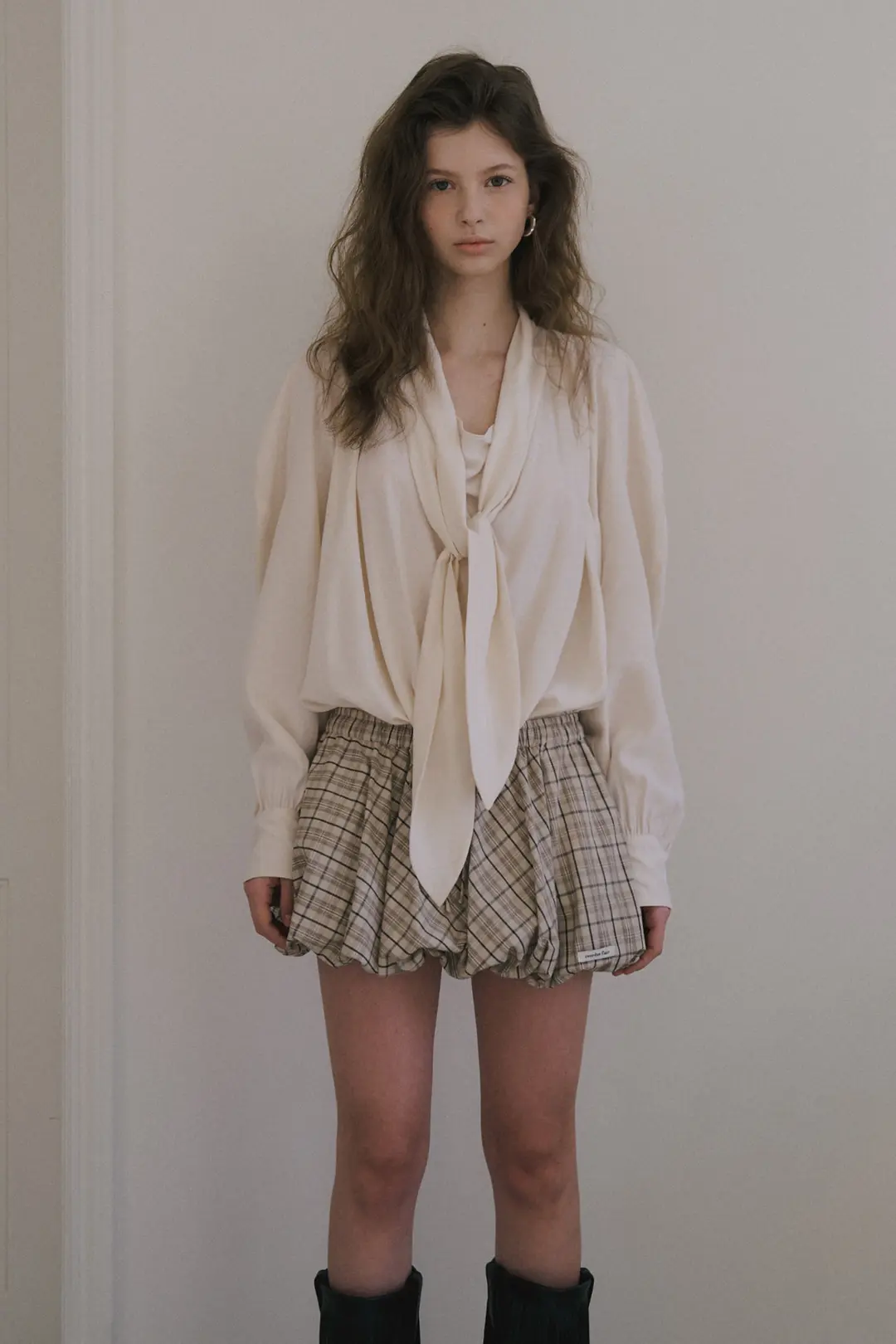 오버듀플레어 COWL TIE BLOUSE_CREAM 상품 이미지 2