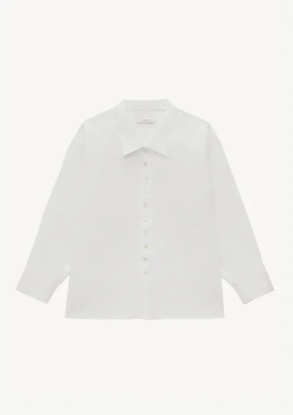 Low Shirt in White