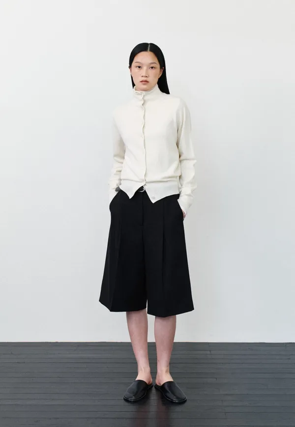 WOOL BERMUDA WIDE FIT PANTS - BLACK