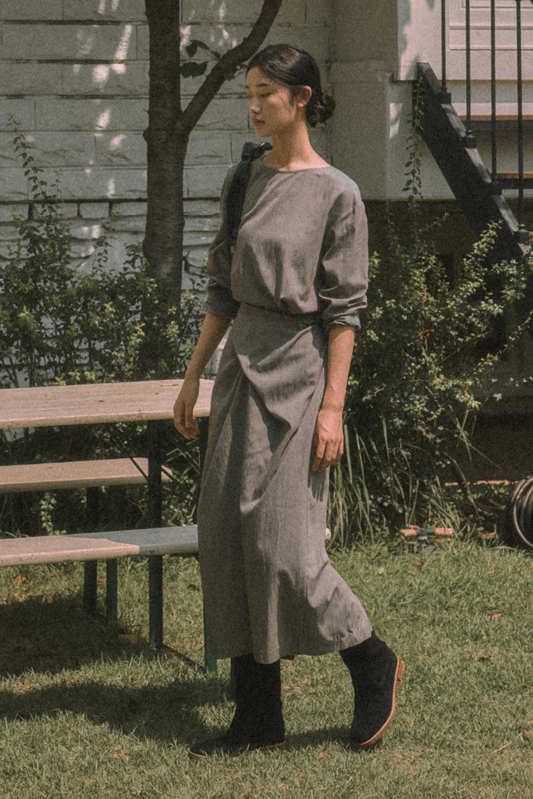세이지먼트 DERPI TWIST STRAP DRESS_KHAKI 상품 이미지 2
