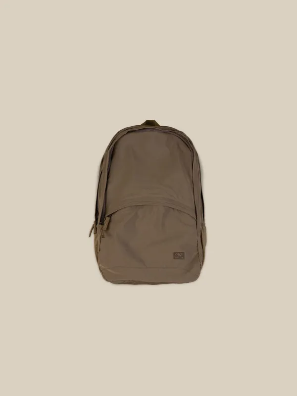 CLASSIC NYLON BACKPACK [ BROWN ]