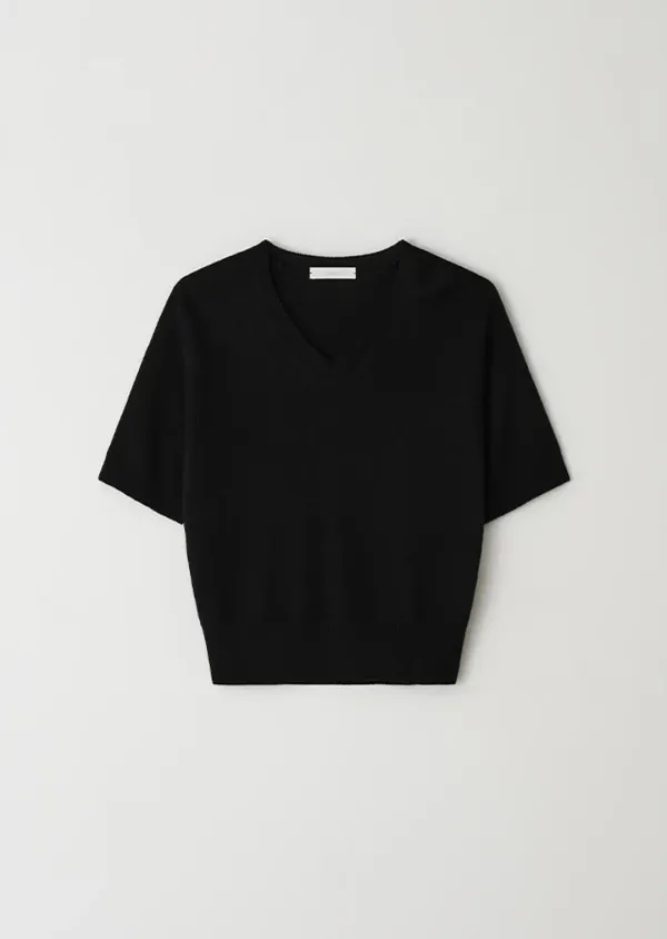 merino wool v-neck half knit top-black