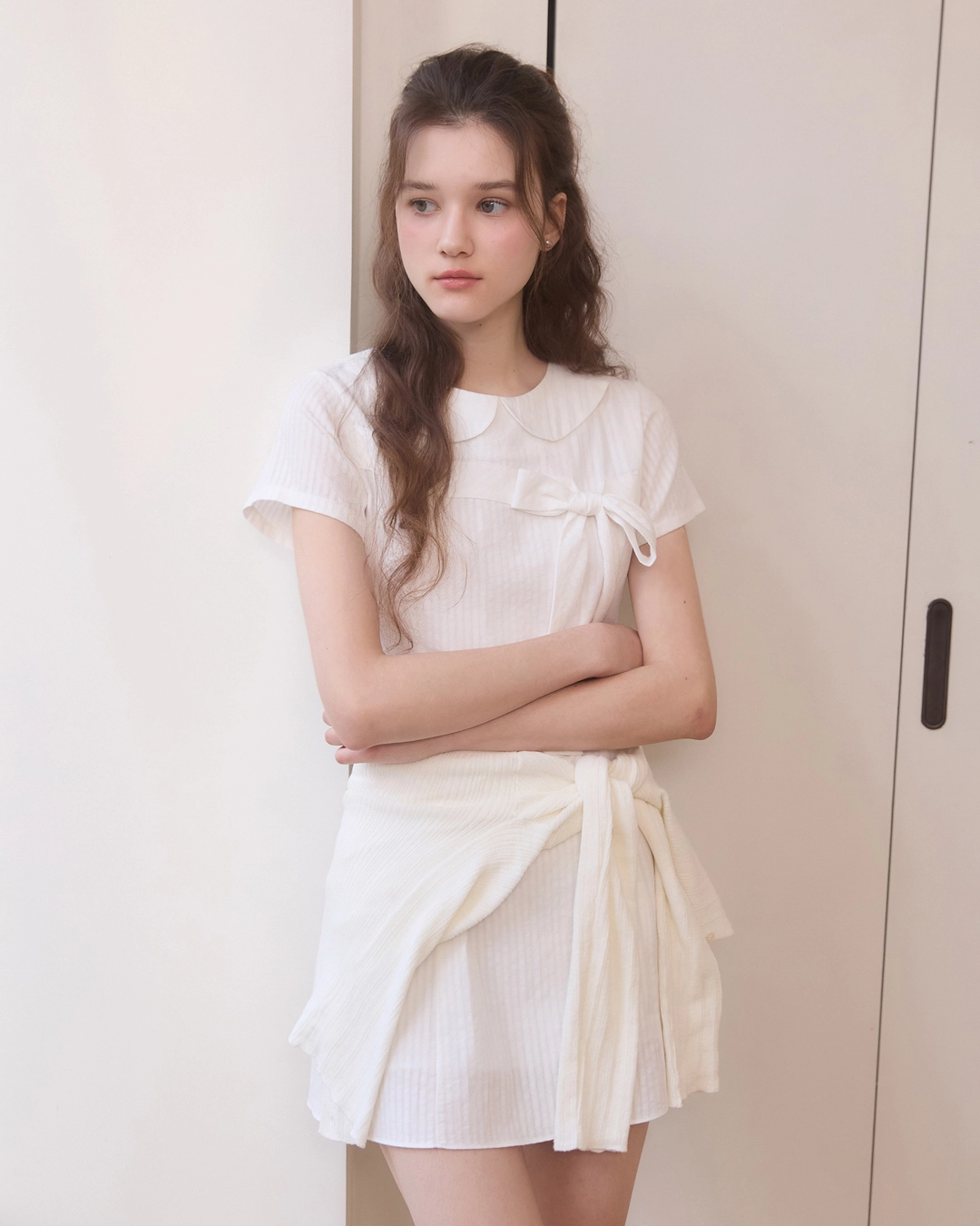 어다울 Oblique ribbon mini dress - white 상품 이미지 3