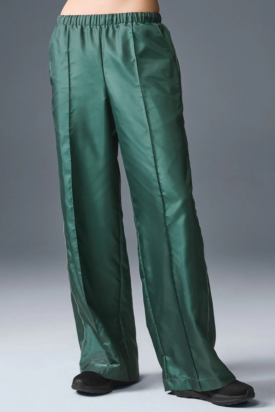 알로요가 Afterglow Wide Leg Track Pant - Winter Ivy 상품 이미지 1