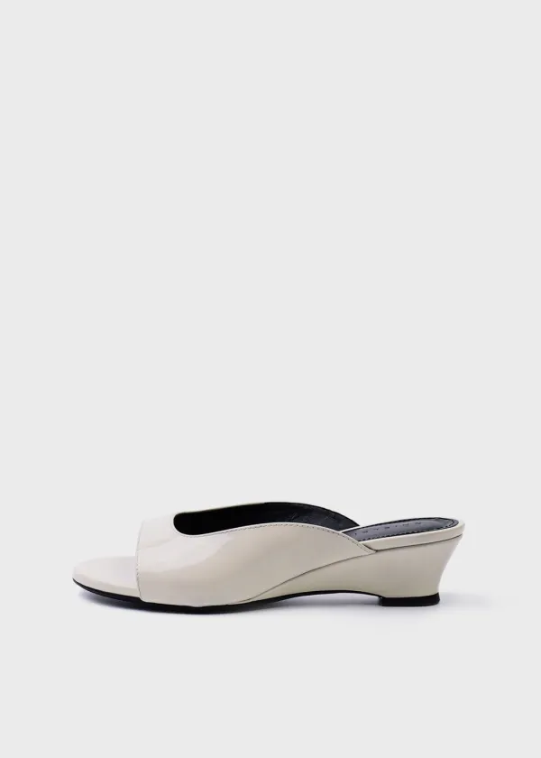 (빠른배송) LUCID WEDGE MULE [C5S12 IV]