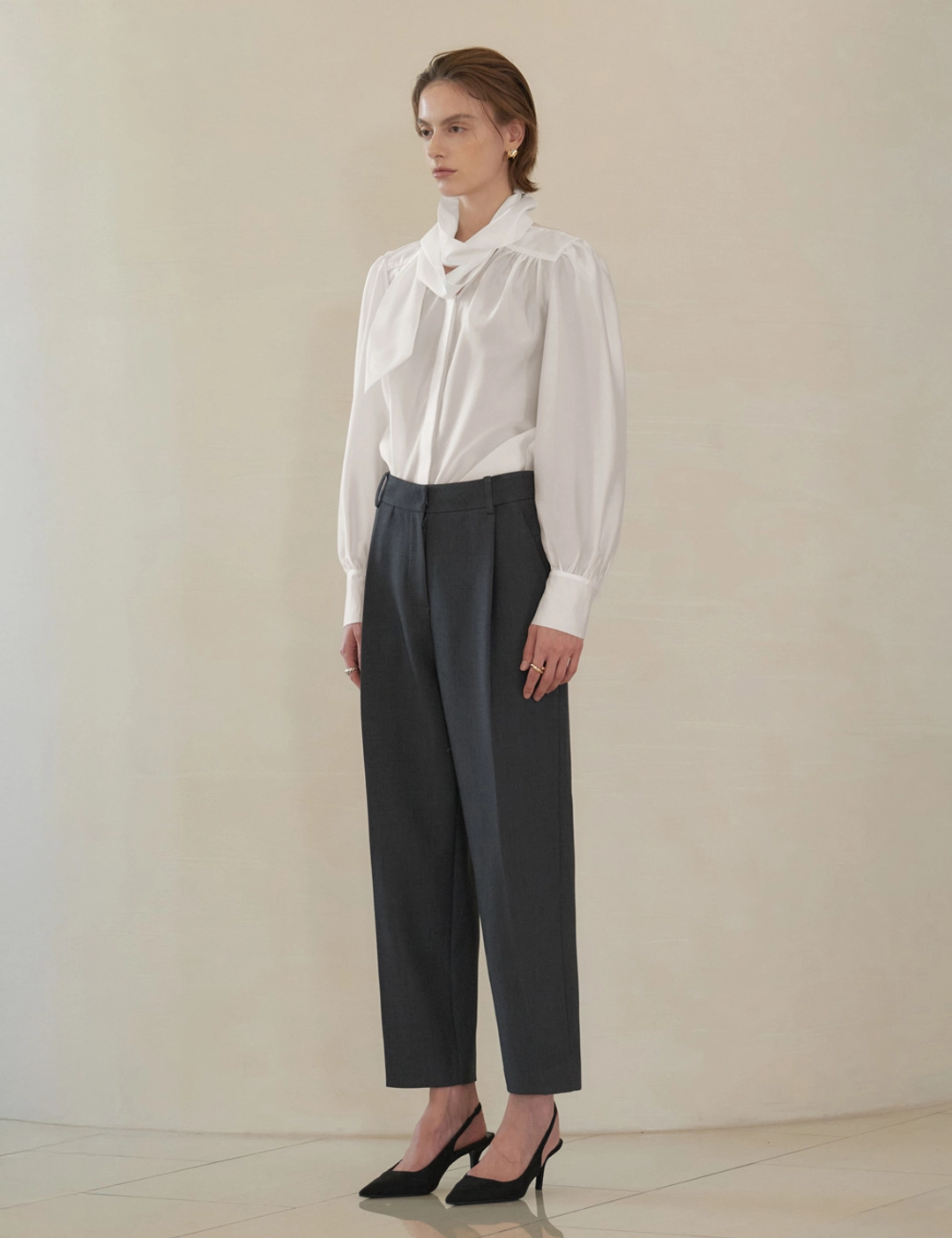 노미나떼 Elise Couture Tailored Fit Pants (Grey) 상품 이미지 3