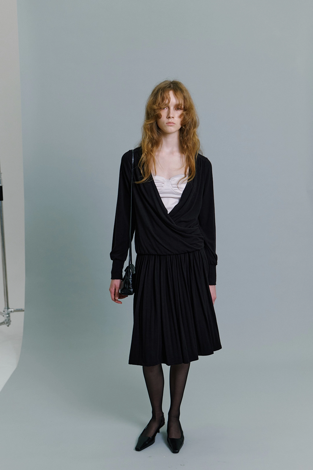 엘오61 Draped Jersey Top in Black 상품 이미지 1