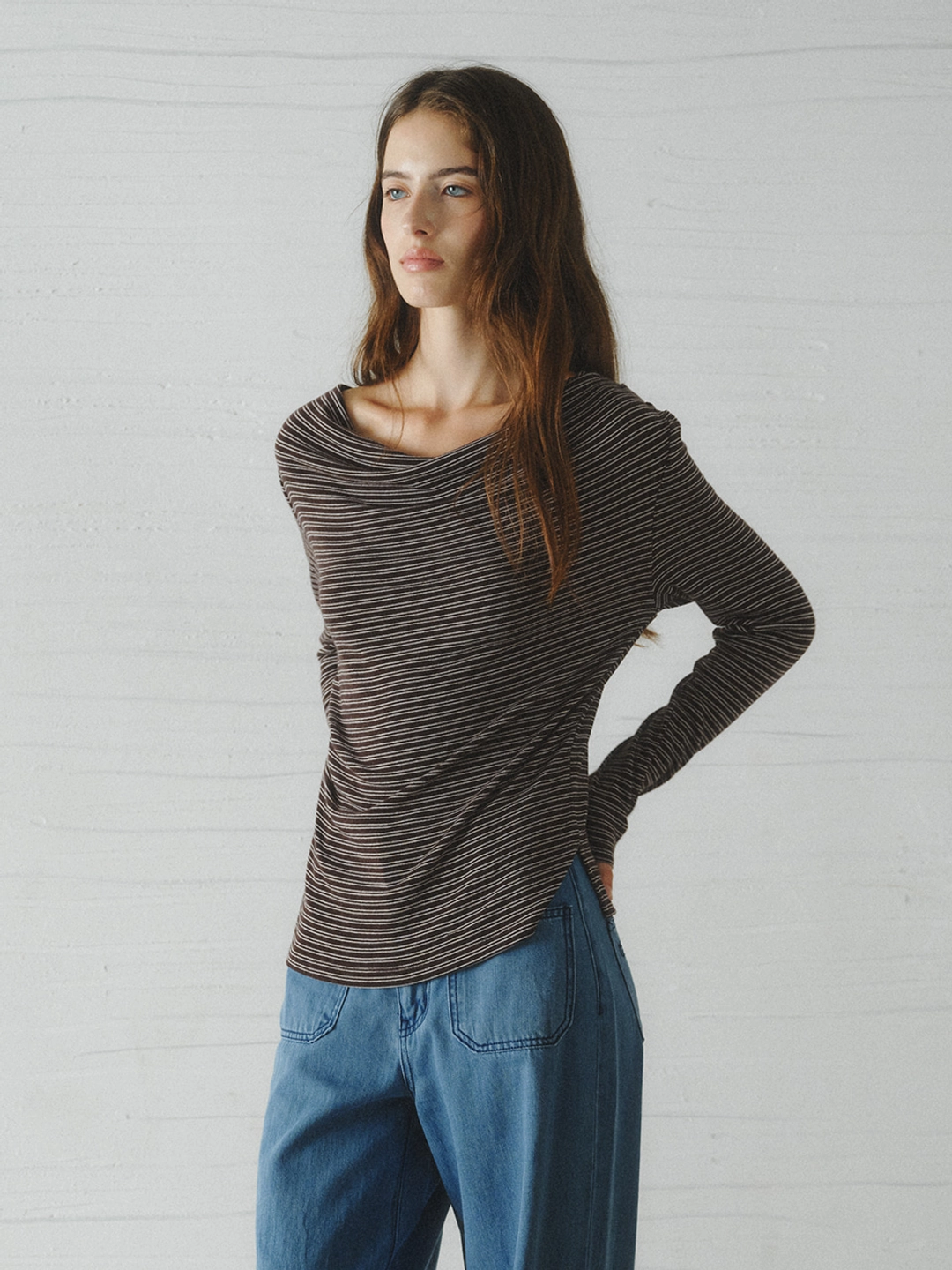 르니나 [10/7 예약배송] GRACE draped stripe t-shirt_brown stripe 상품 이미지 3