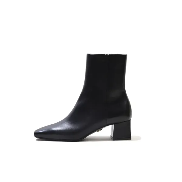 City ankle boots / 블랙