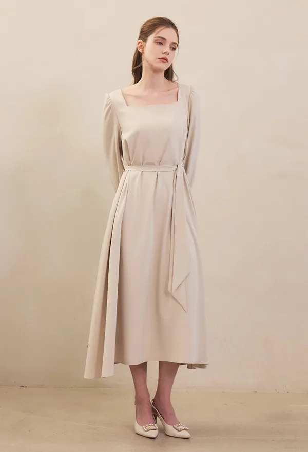 Clarisse Hulling One-Piece (Light Beige)