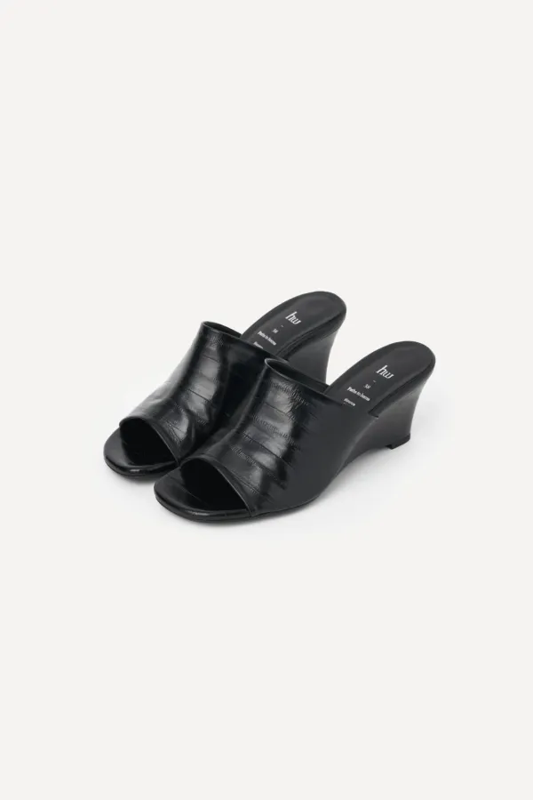 Hari Wedge Heel
