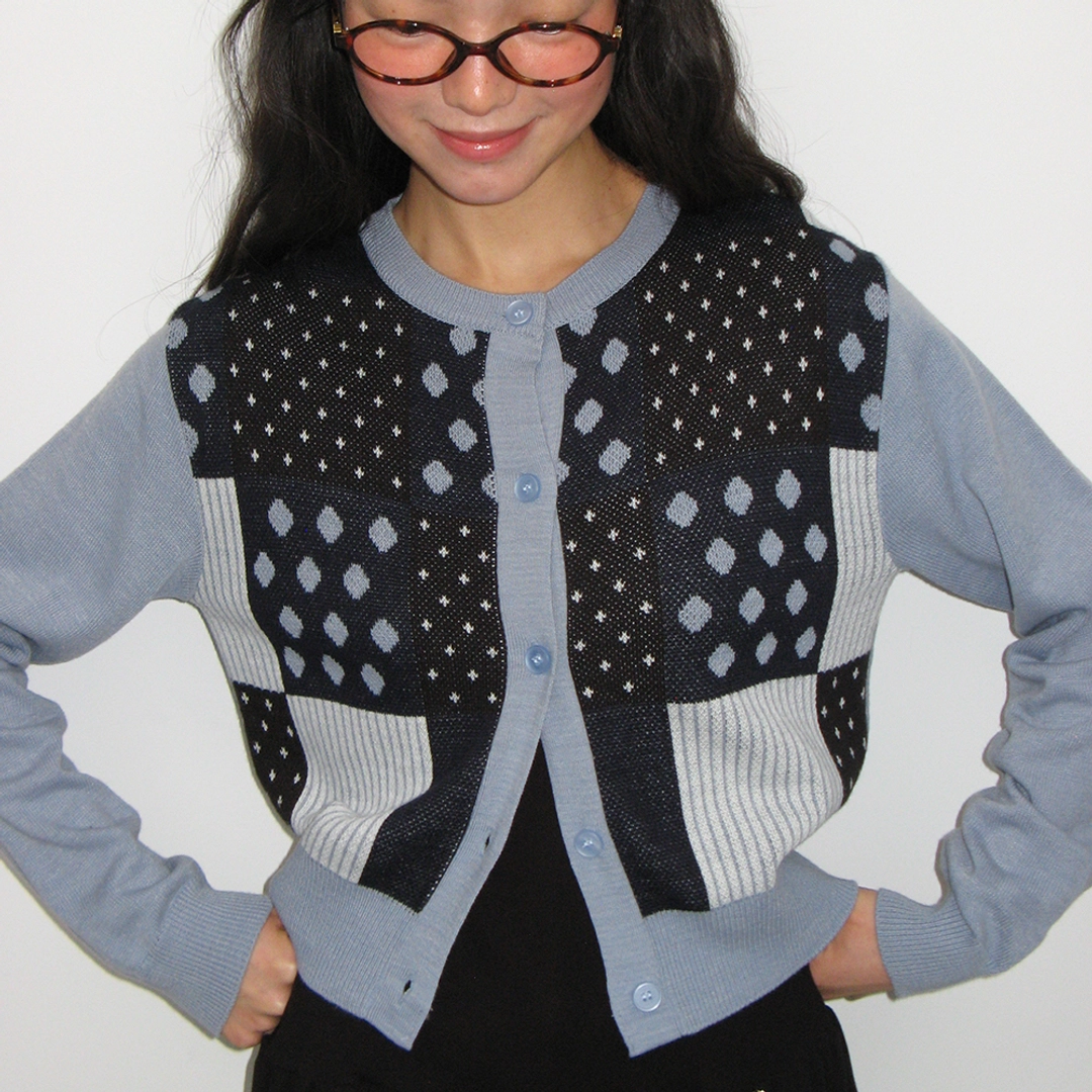 론론 DOT STRIPE MIX KNIT CARDIGAN SOFT BLUE 상품 이미지 1