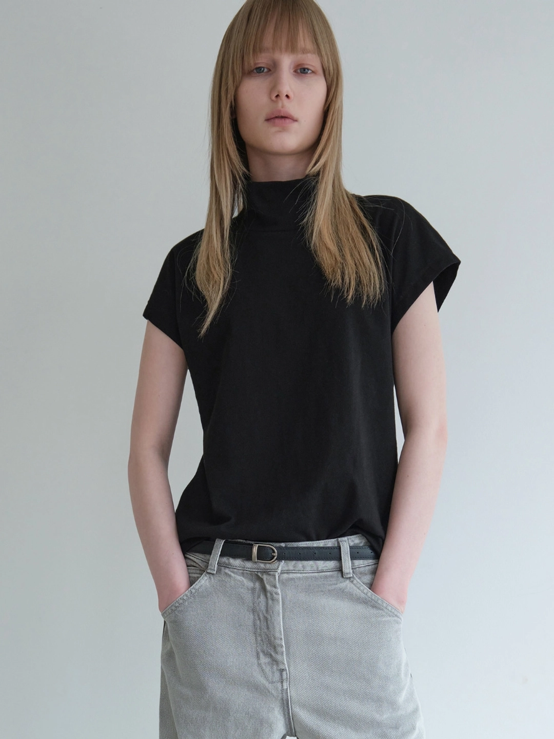 로우클래식 High Neck Half Sleeve T-Shirt_Black 상품 이미지 2