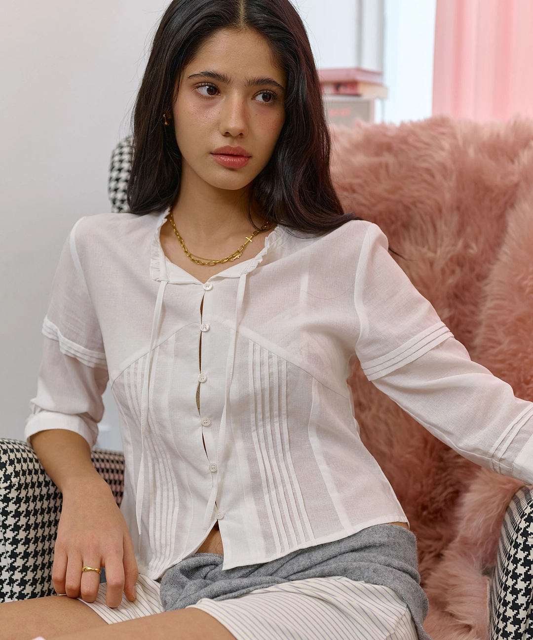 비터셀즈 Ella Pintuck Blouse-White 상품 이미지 2