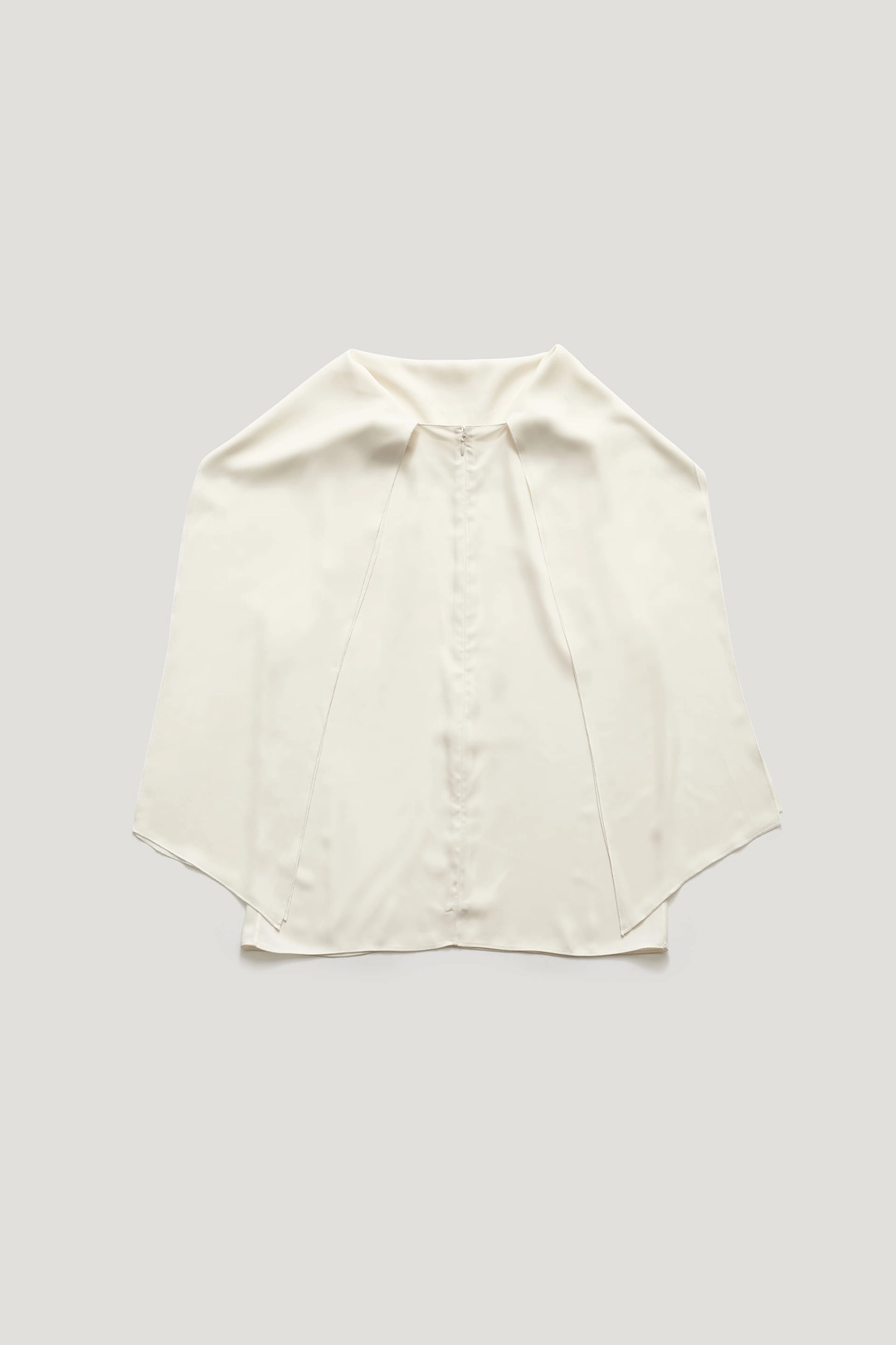 파르벵 ELAN TIE-NECK BLOUSE_IVORY / ₩149,000 상품 이미지 1