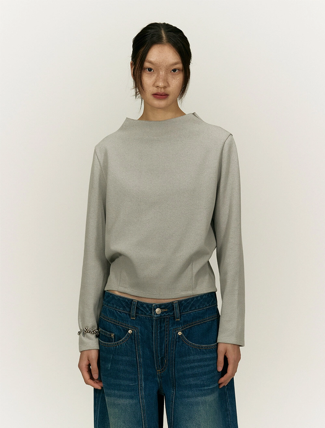솔티페블 TWOWAY HIGH NECK BOUCLE TOP [LIGHT GREY] 상품 이미지 2