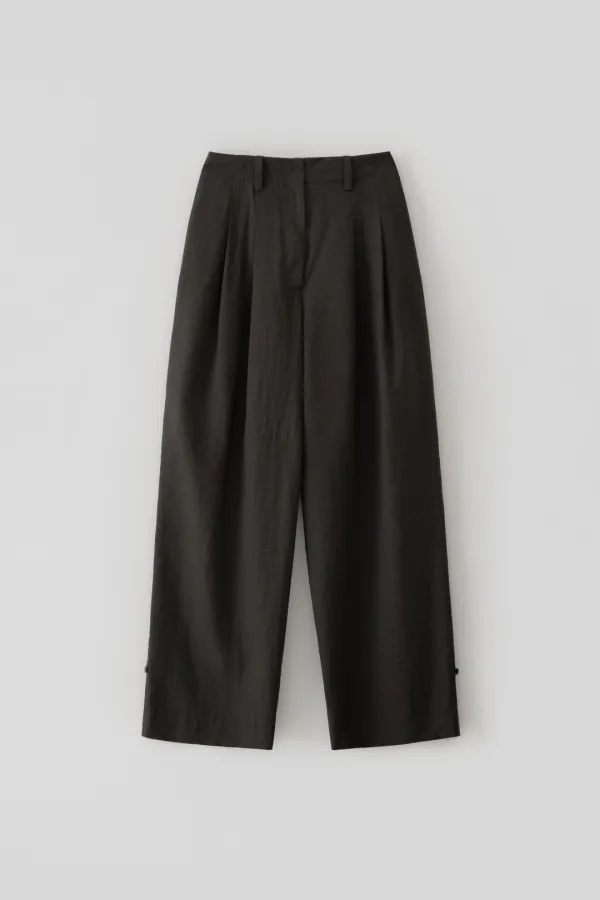 Sheer Two-Tuck Pants_Black