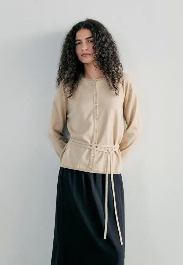 PLAIN STRAP CARDIGAN - LIGHT BEIGE
