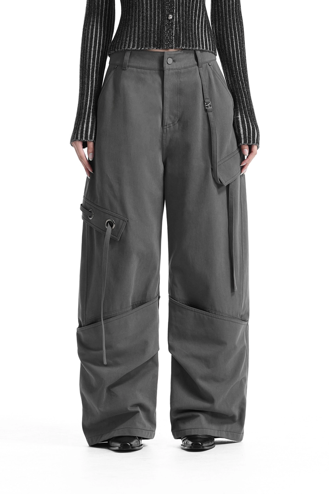 트리밍버드 Big Eyelet Cargo Baggy Pants [ Charcoal ] 상품 이미지 1