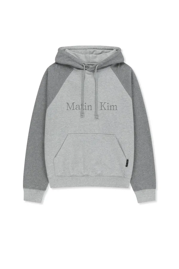 COLOR BLOCK LOGO HOODY TOP IN GREY