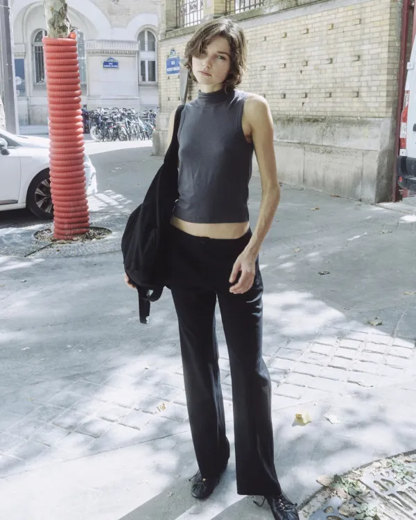 Low-rise slacks (black)