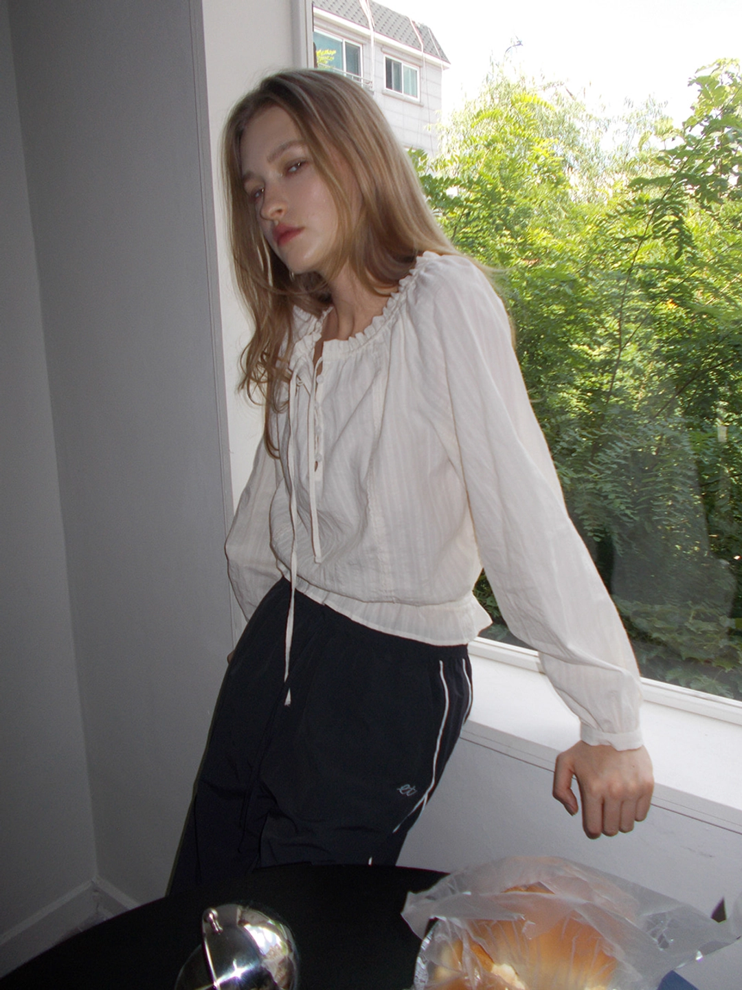 에트몽 Cotton Lace Button Blouse, Cream 상품 이미지 1