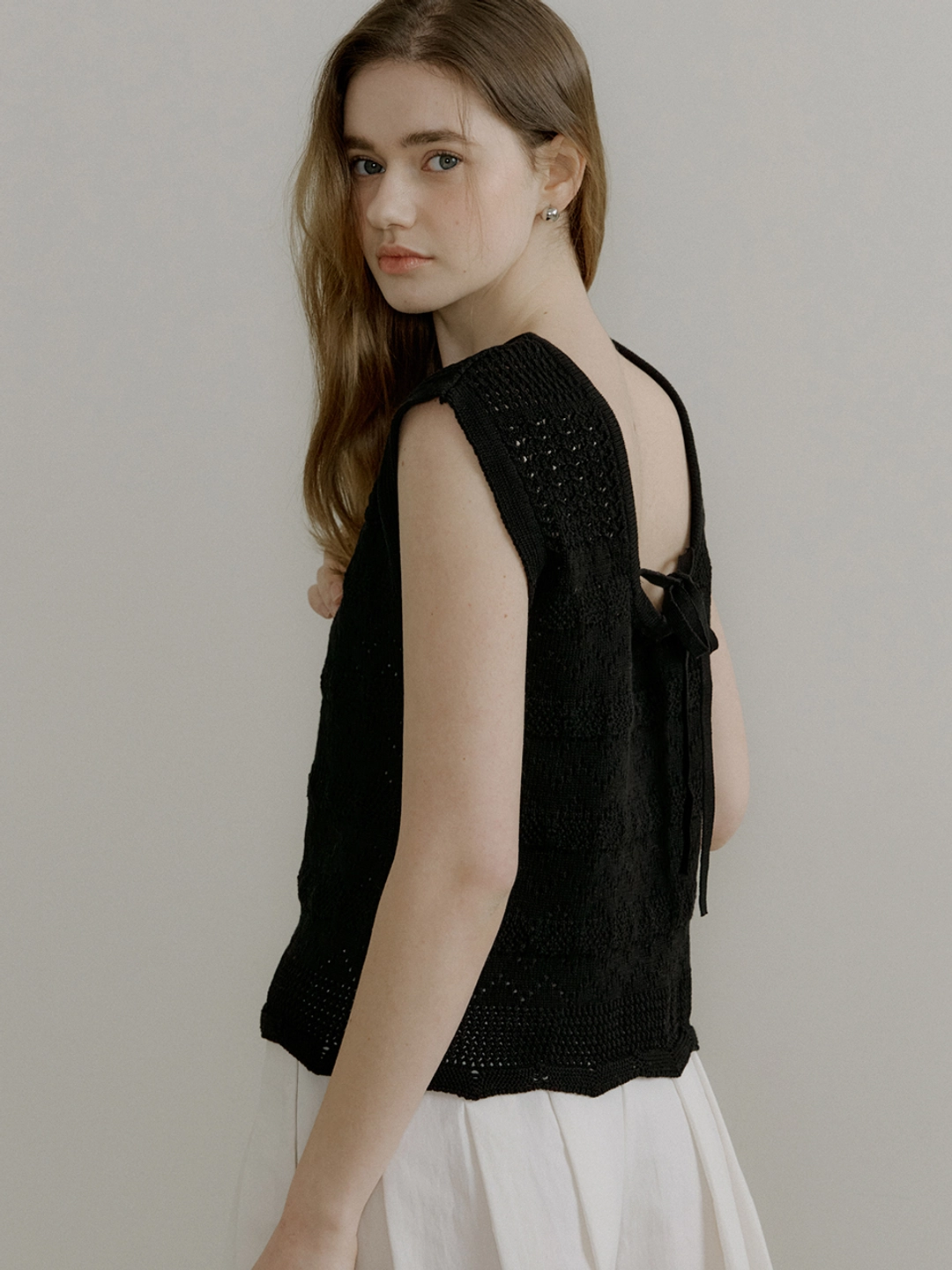 아워코모스 comos 1393 back ribbon punching knit (black) 상품 이미지 2