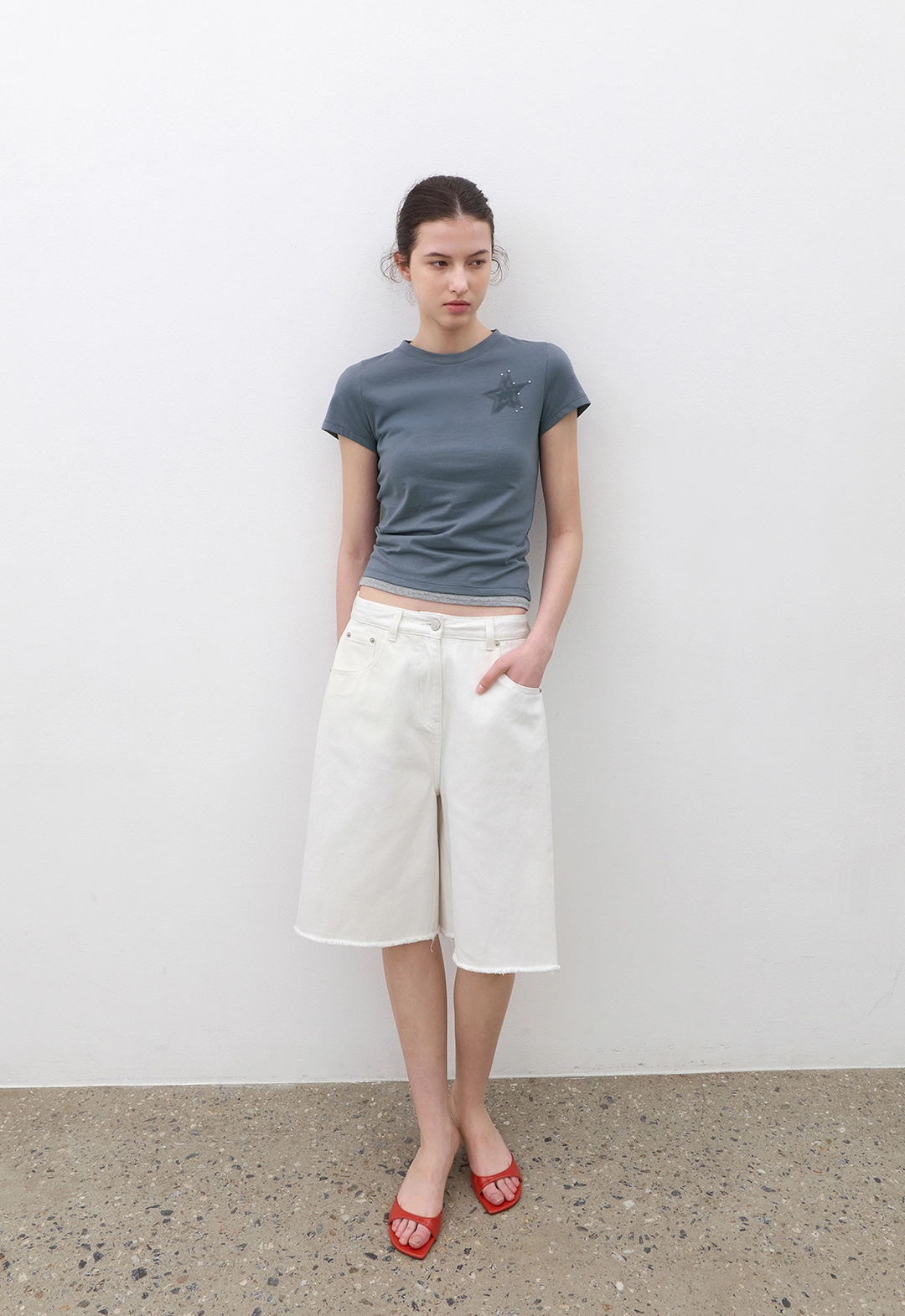 아뜰리에 나인 (T-7211)BLUR STAR GRAPHIC SLIM T 상품 이미지 1