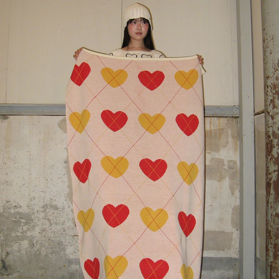 론론 HEART ARGYLE BLANKET IVORY 상품 이미지 2