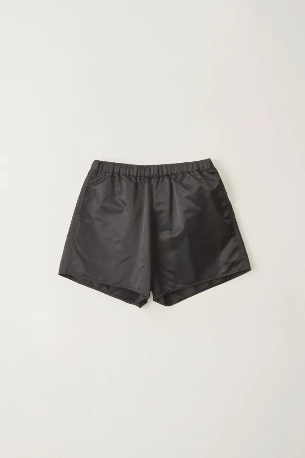 Nylon short pants (Black)