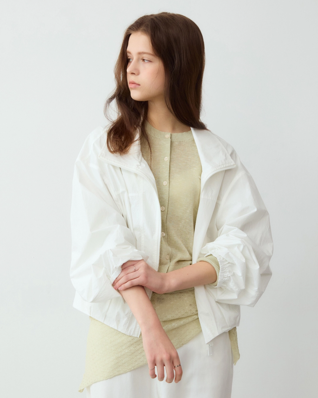 어다울 Label point pintuck blouson - ivory 상품 이미지 3
