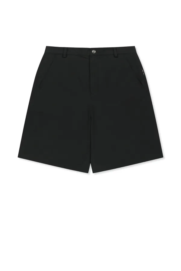 CURVED SEAM BERMUDA PANTS FOR MEN IN BLACK