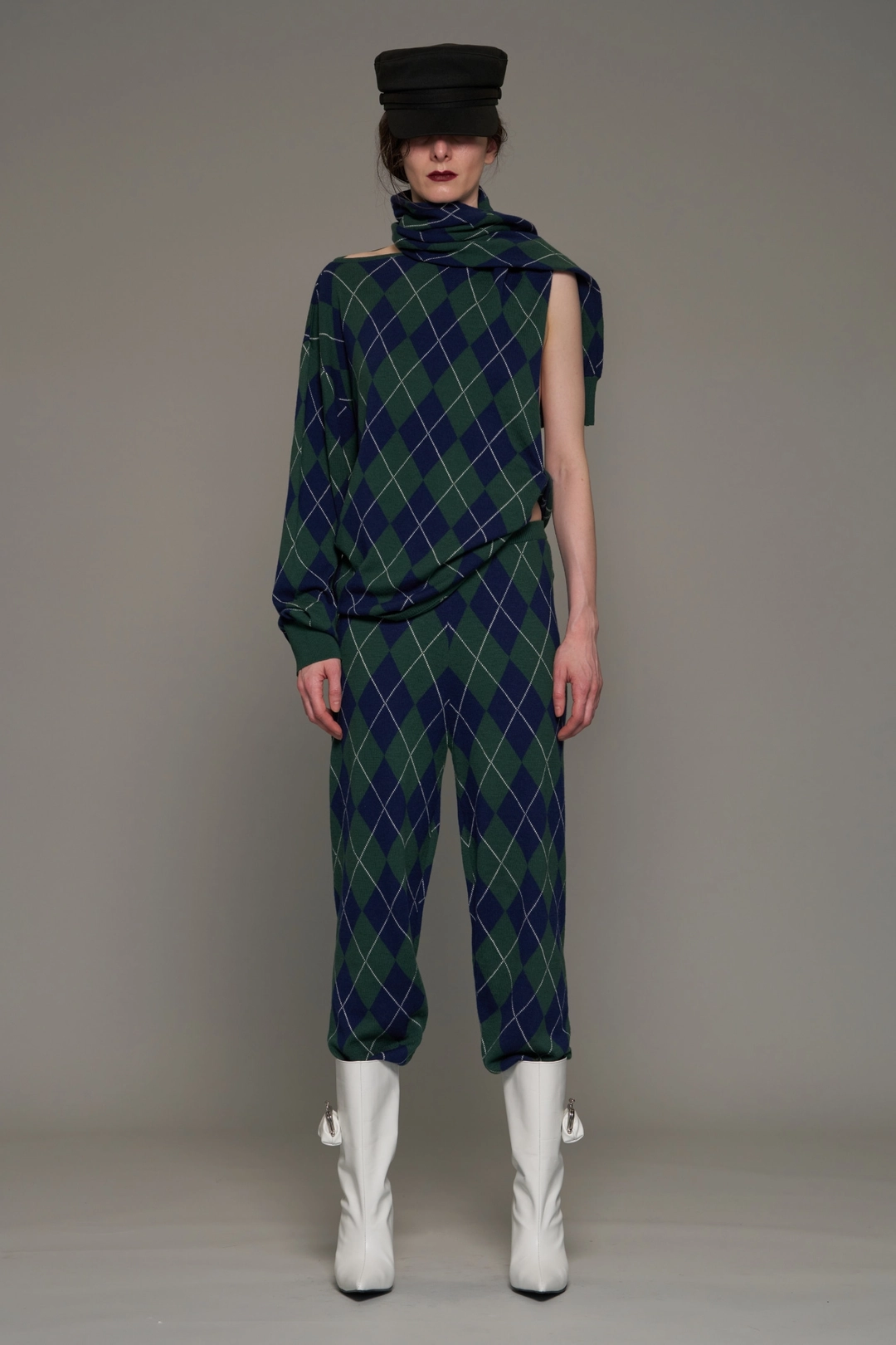 푸쉬버튼 FW26 KHAKI NAVY IVORY KNIT JOGGER PANTS 상품 이미지 1