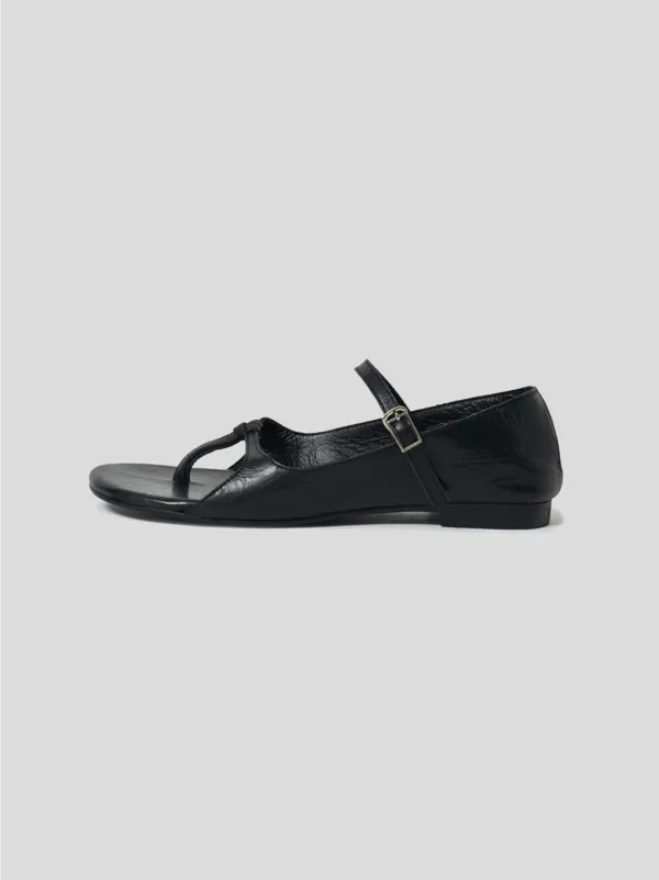 Agnes Sandal, Black