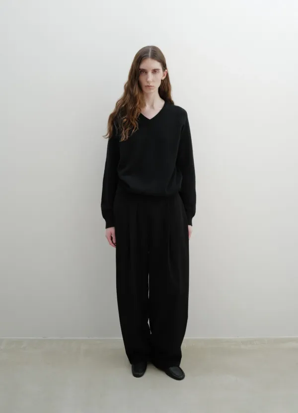 Pure Cashmere V-Neck Knit / Black