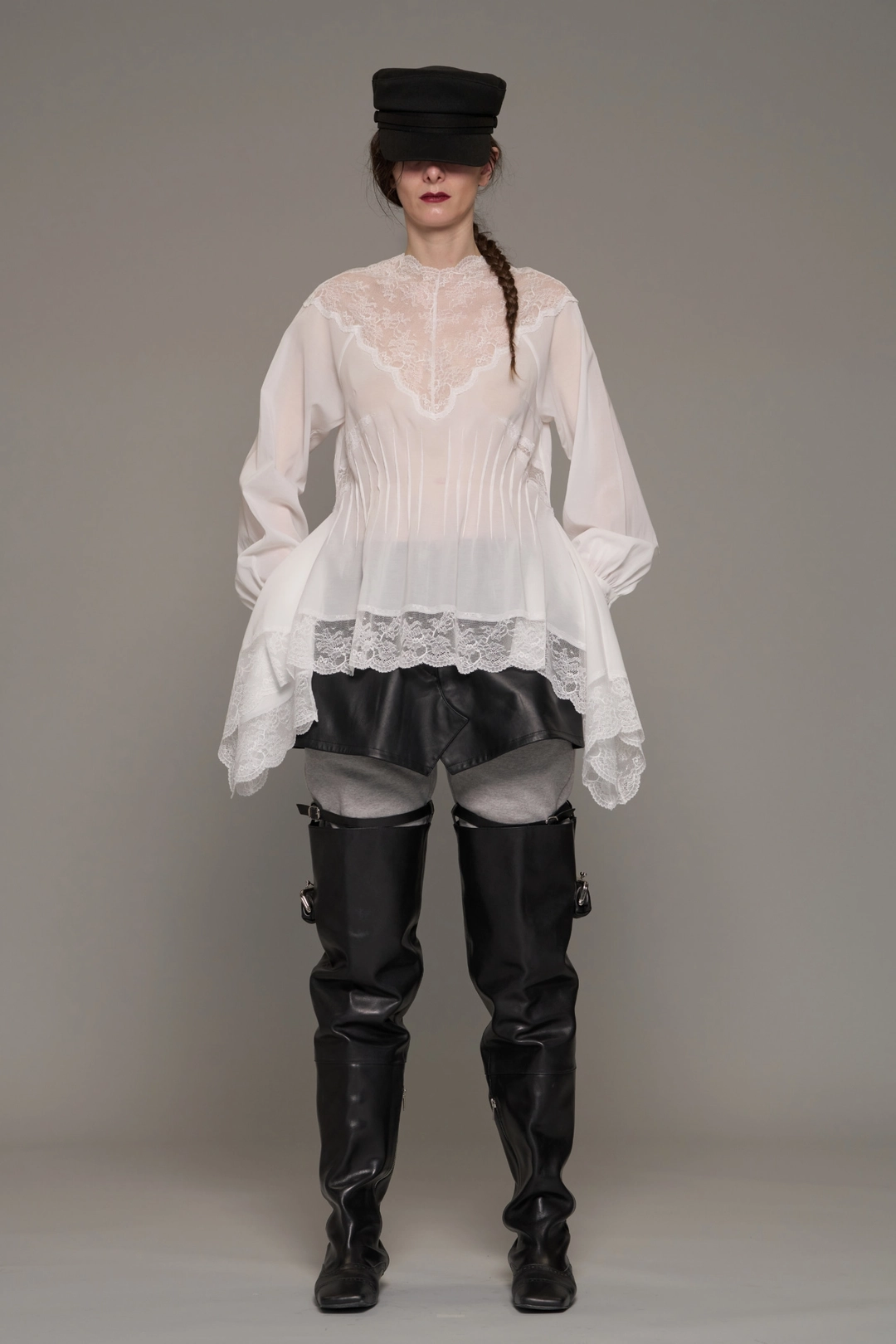 푸쉬버튼 FW26 WHITE LACE TRIM SHEER BLOUSE 상품 이미지 1