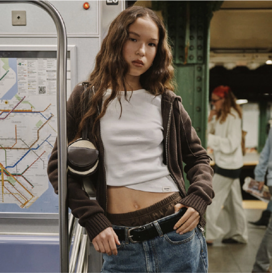 글로니 HONEY EYELET BUTTON LONG SLEEVE (WHITE) 상품 이미지 3